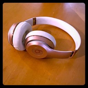 Rose Gold Wireless NR Headphones charger not inc.